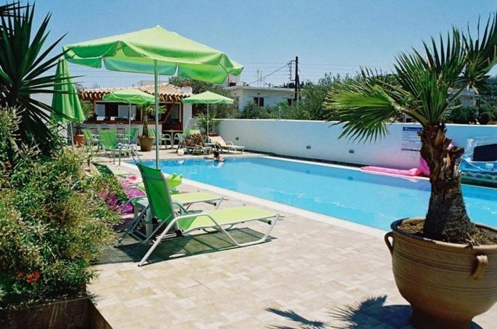 Skala Apartments Agia Marina Buitenkant foto